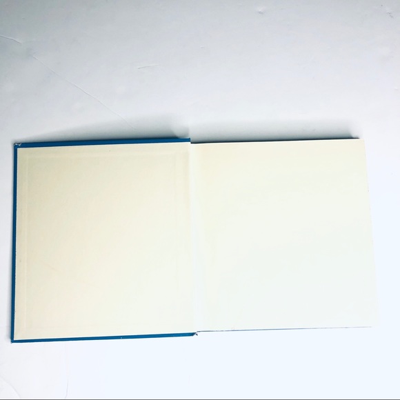 DISNEYS STORYBOOK COLLECTION children’s book - Picture 5 of 8